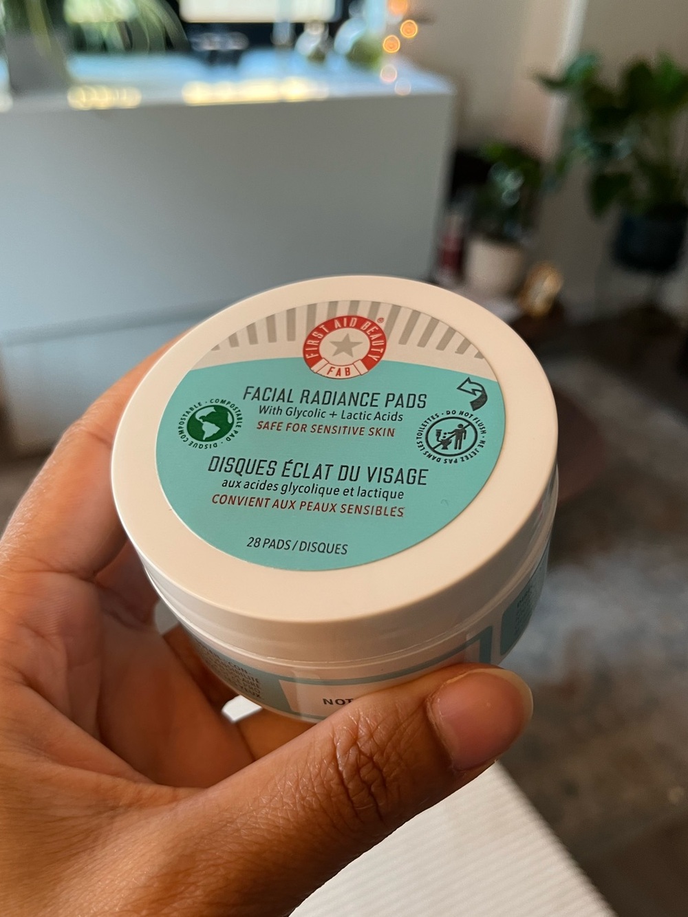 First Aid Beauty Facial Radiance Pads Glycolic Lactic Acids 28 Pads